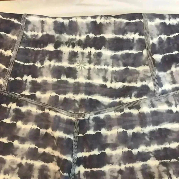 Athleta Elation Printed Capri Pants NWOT size MP - Picture 5 of 7